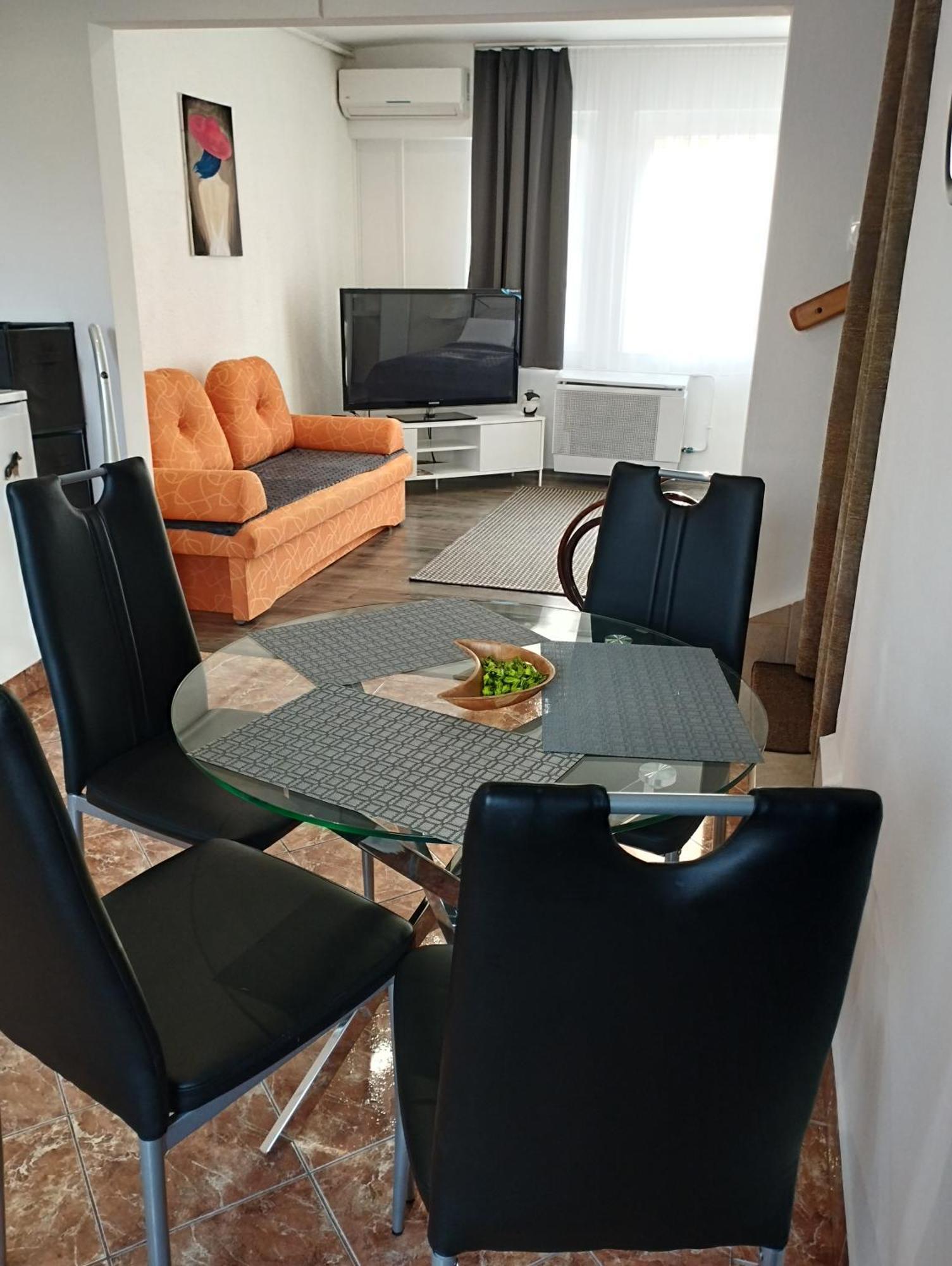 Var-Lak Apartman Balatonfůzfő المظهر الخارجي الصورة